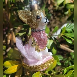 NWT CHIHUAHUA DOGGIE PRINCESS CHRISTMAS MEMORY ORNANENT